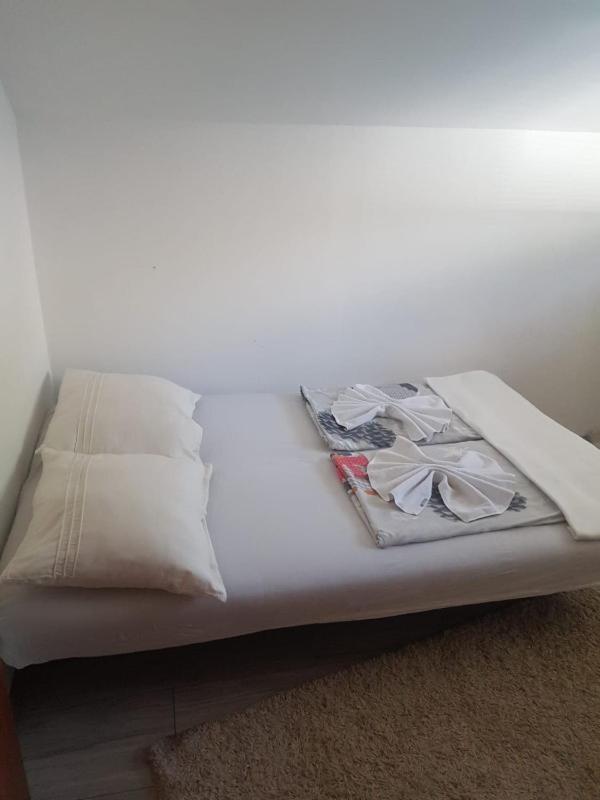 Apartman Salus トゥズラ エクステリア 写真