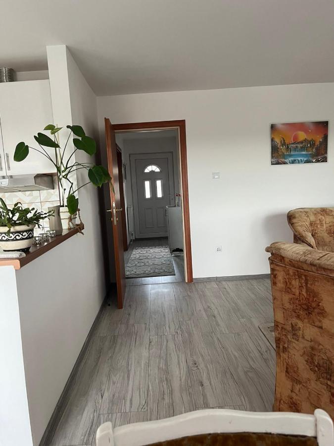 Apartman Salus トゥズラ エクステリア 写真