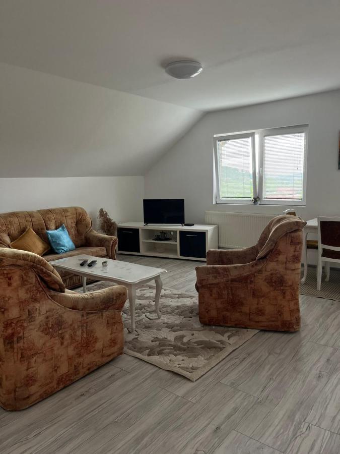 Apartman Salus トゥズラ エクステリア 写真